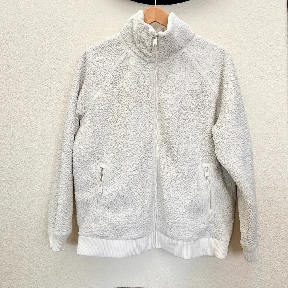 Athleta Tugga Jacket fleece full zip white, large zippered pockets